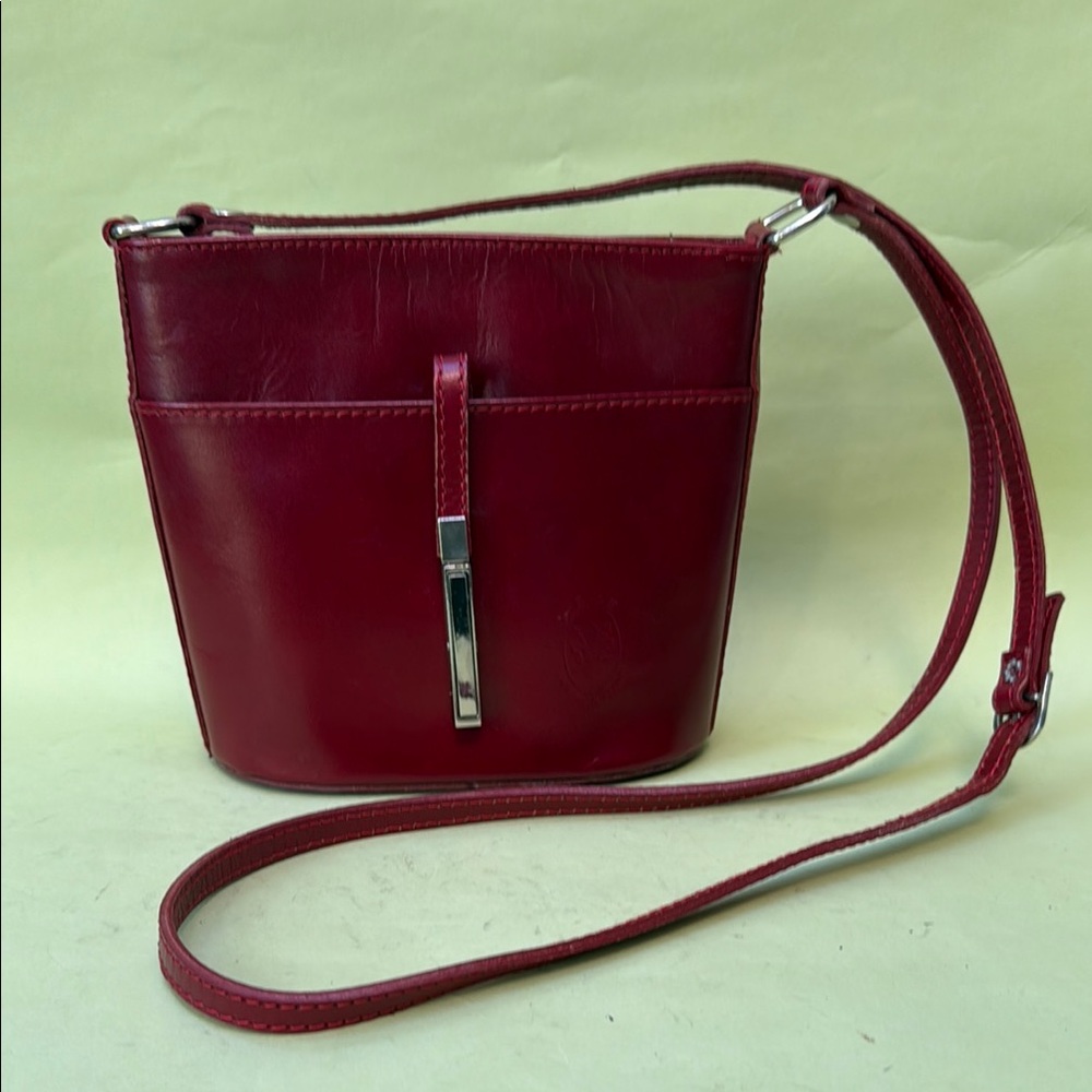 Vintage 70’s Burgundy Red Crossbody Bag with Sleek Design and Silver Hardware